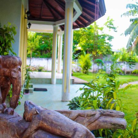 Three Shades Bed & Breakfast Galle Exterior photo